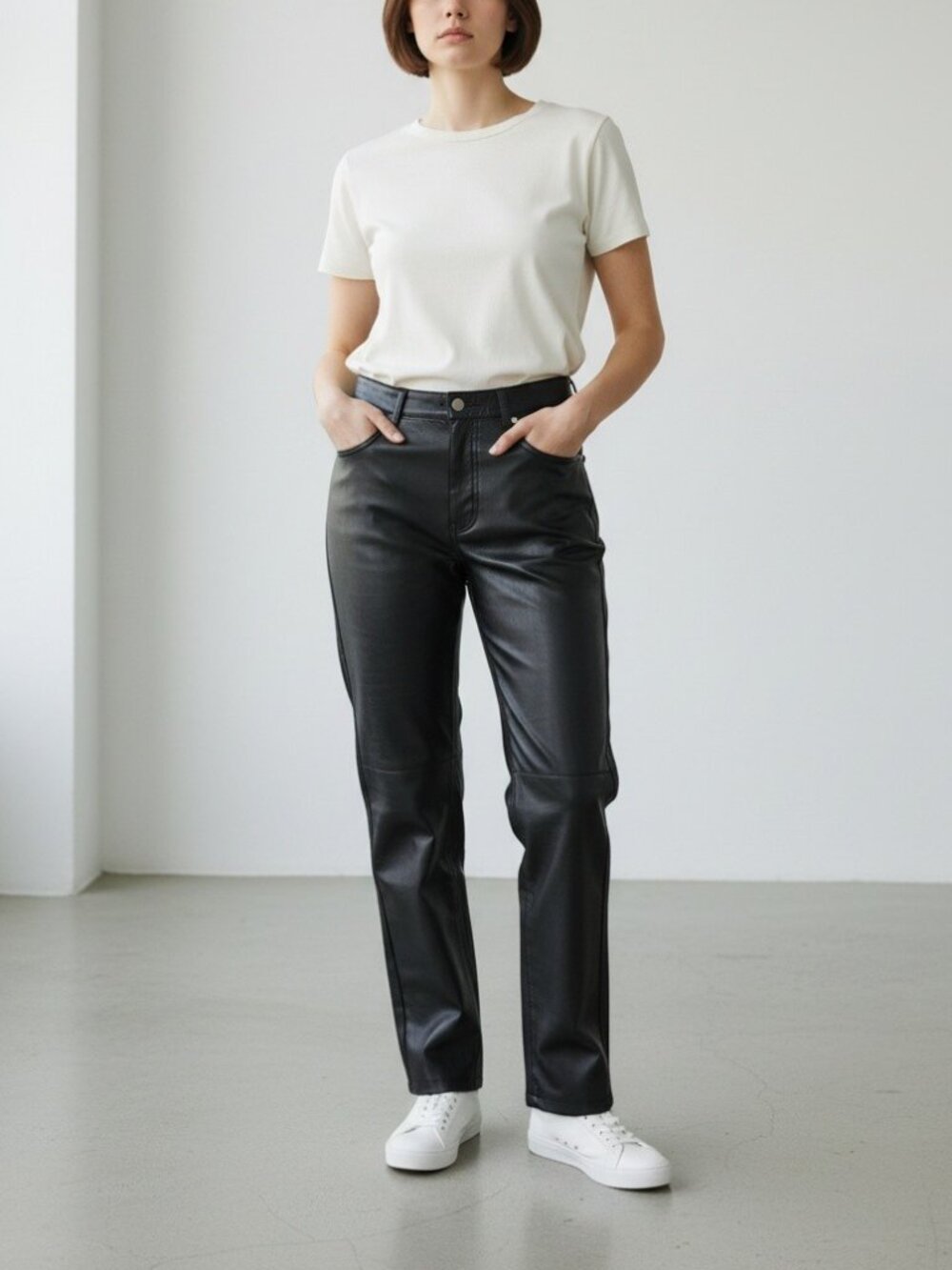 Wilfred black faux leather pants 0